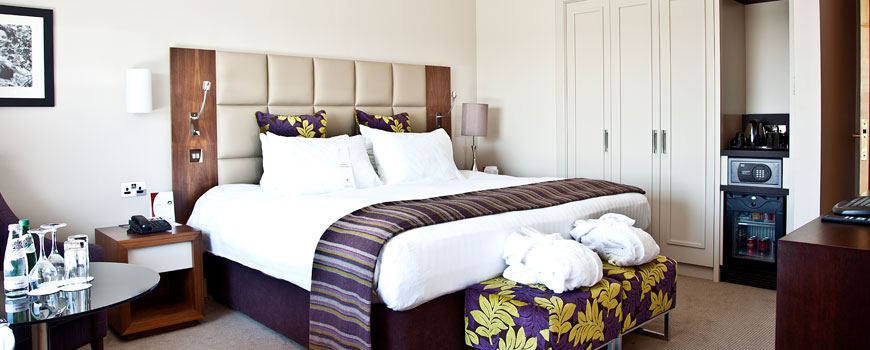 Crowne Plaza Five Lakes